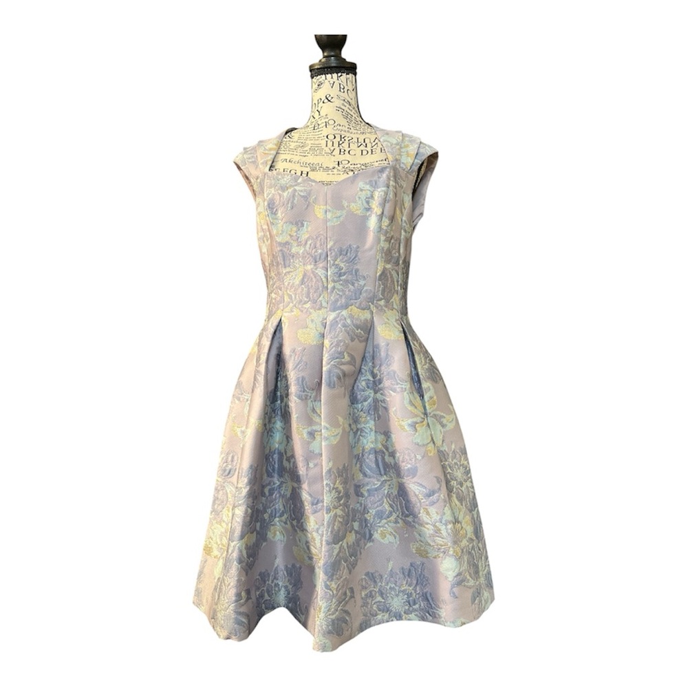 Vince Camuto Women's Floral-Jacquard Sweetheart-Neck Fit
& Flare Dress